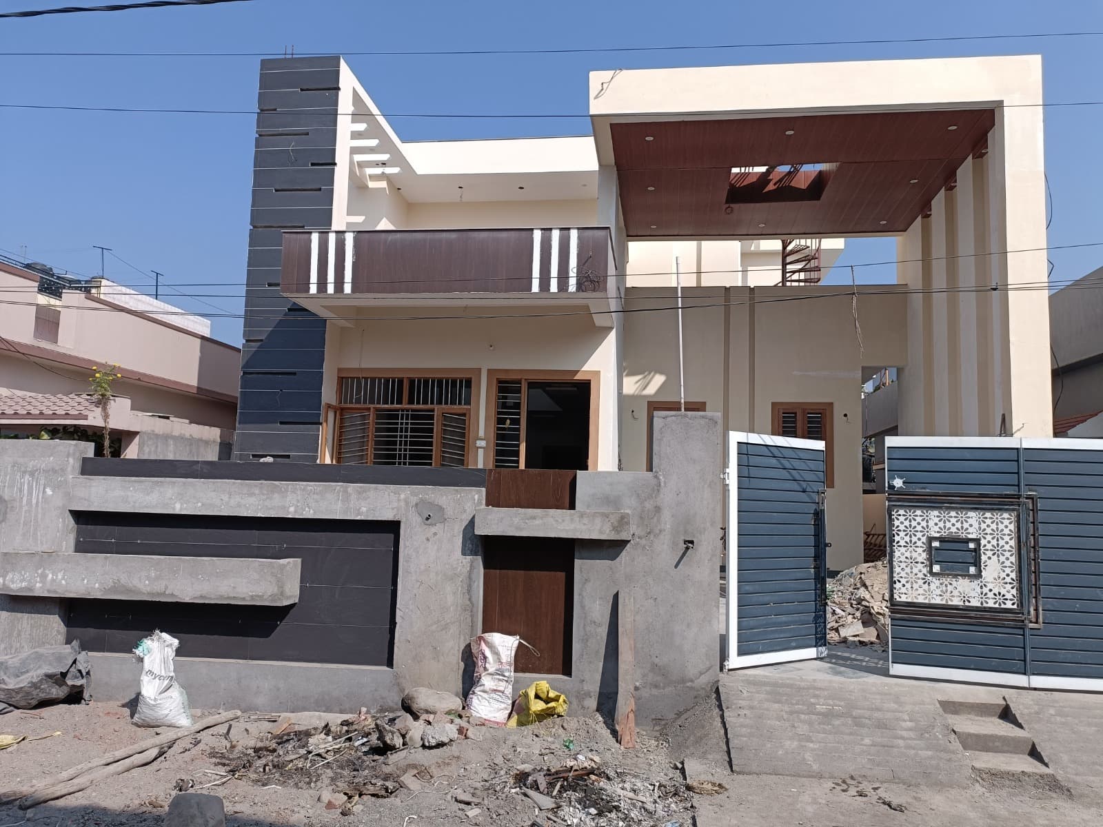 Construction thumbnail 3